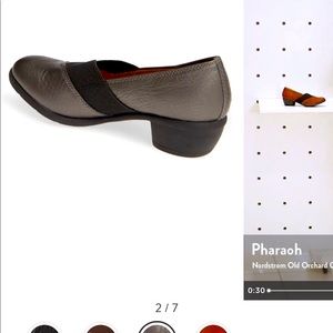 ** NEW  in  BOX  **   Pewter Pump size 9